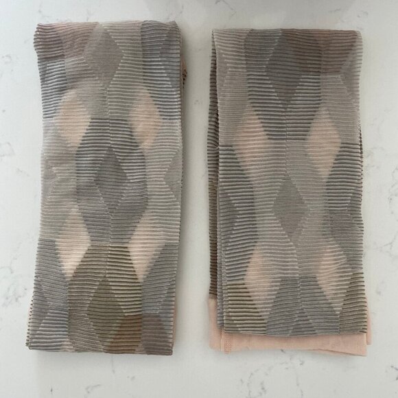 DKNY Fashion for Nordstrom Tulle Combo Modern Geometric Tights Grey Tan Sz Tall - Picture 6 of 10